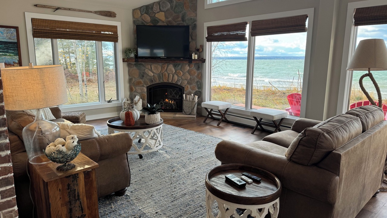 Photo of Livingroom in Brimley