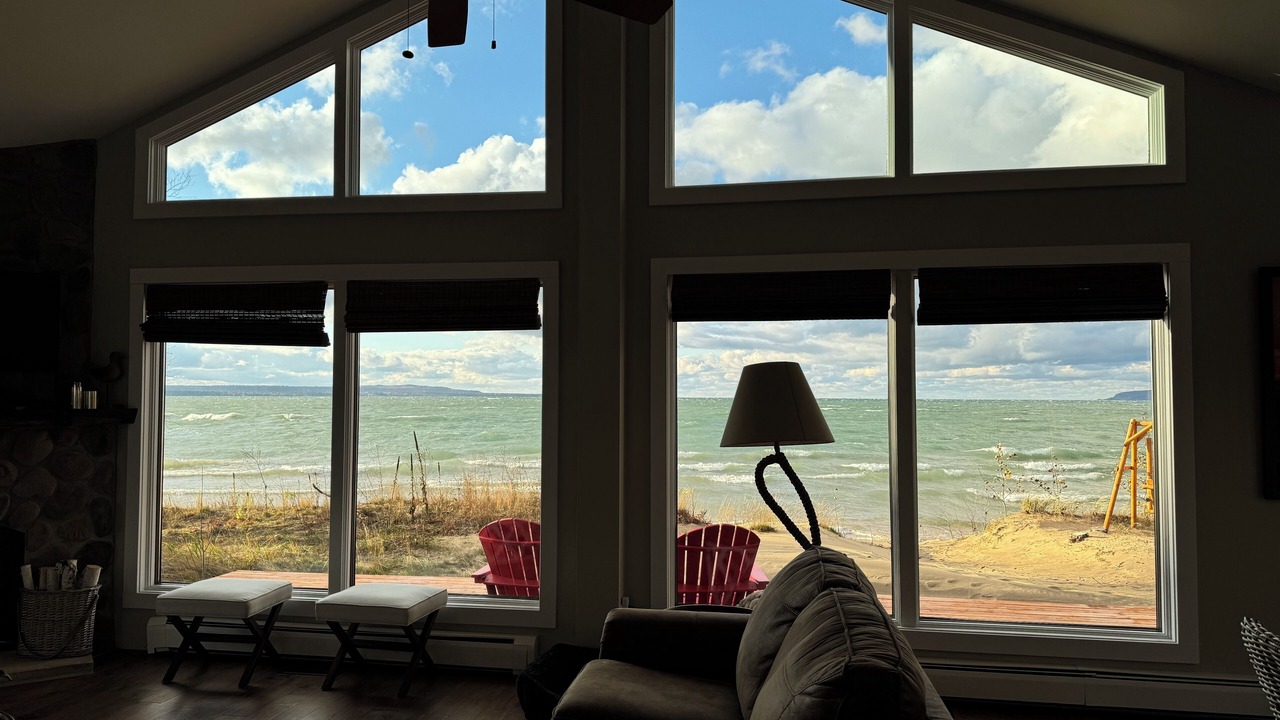 Photo of Livingroom in Brimley
