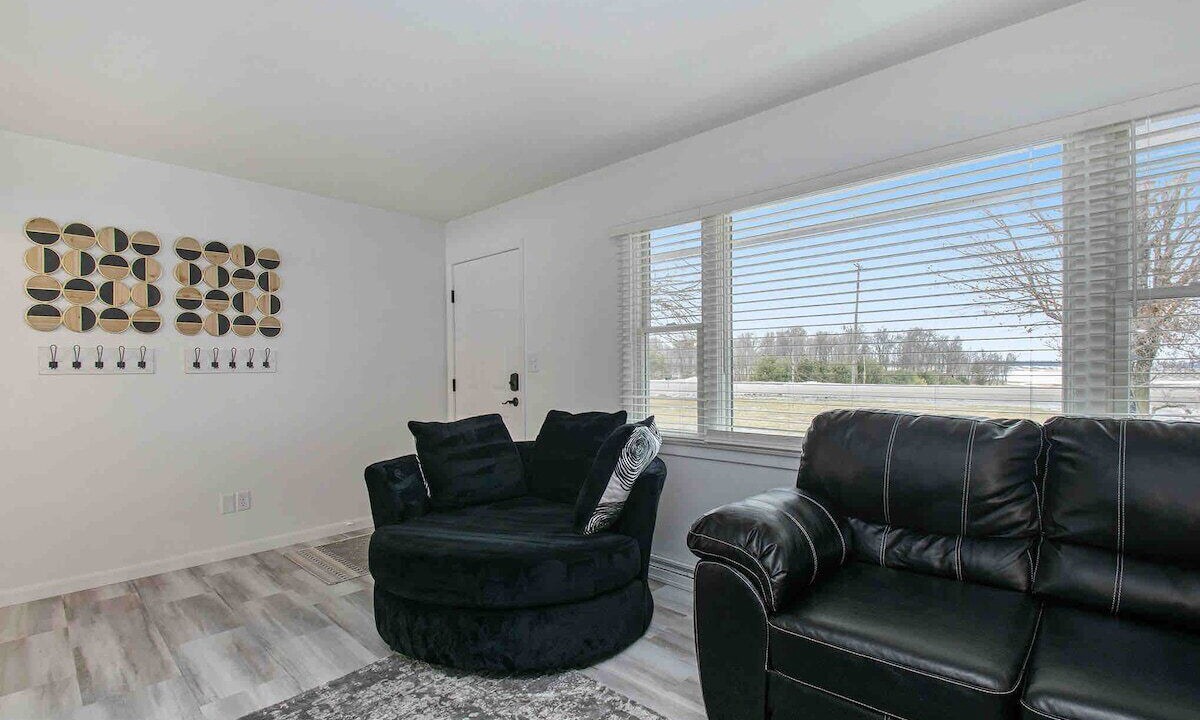 Photo of Livingroom in Goshen