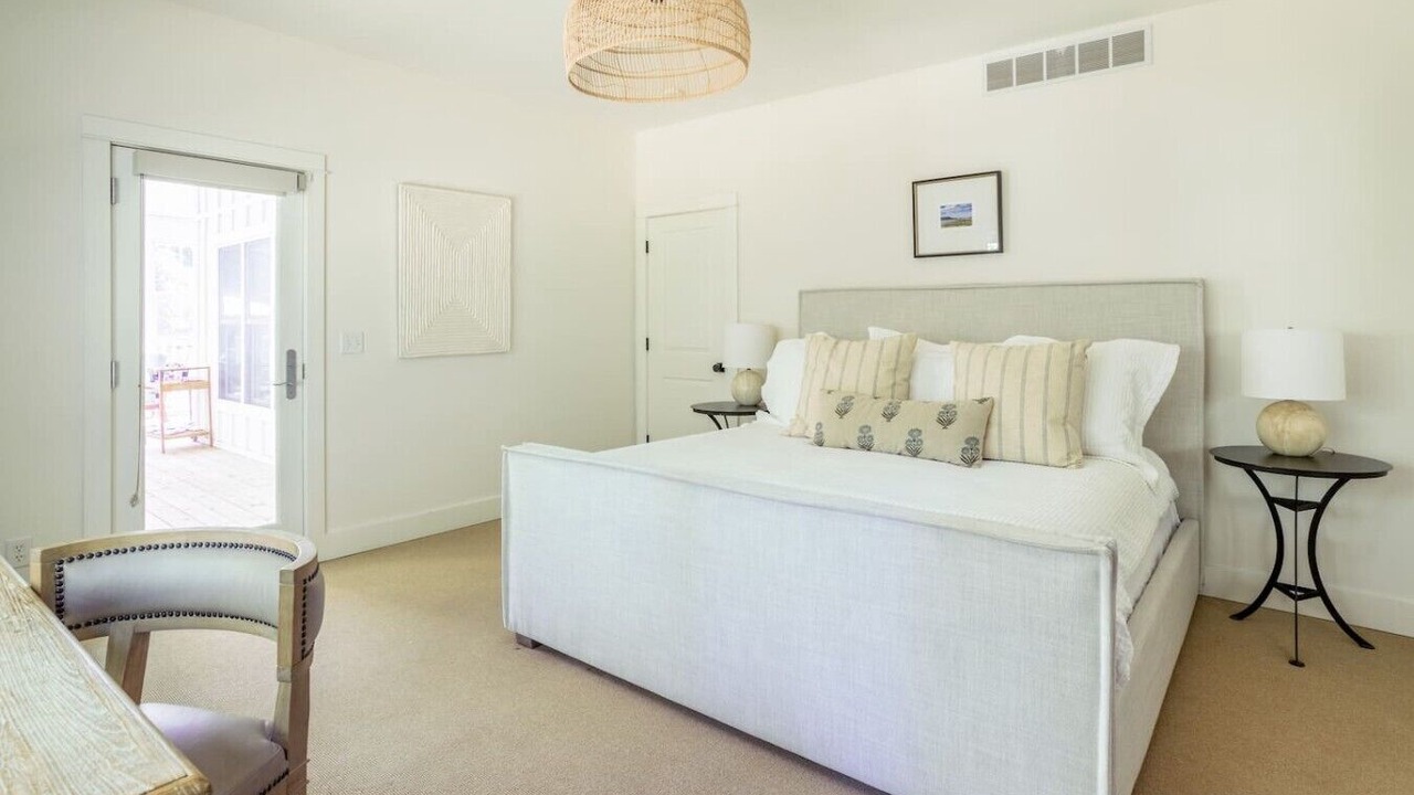 Photo of Bedroom in Lakeside