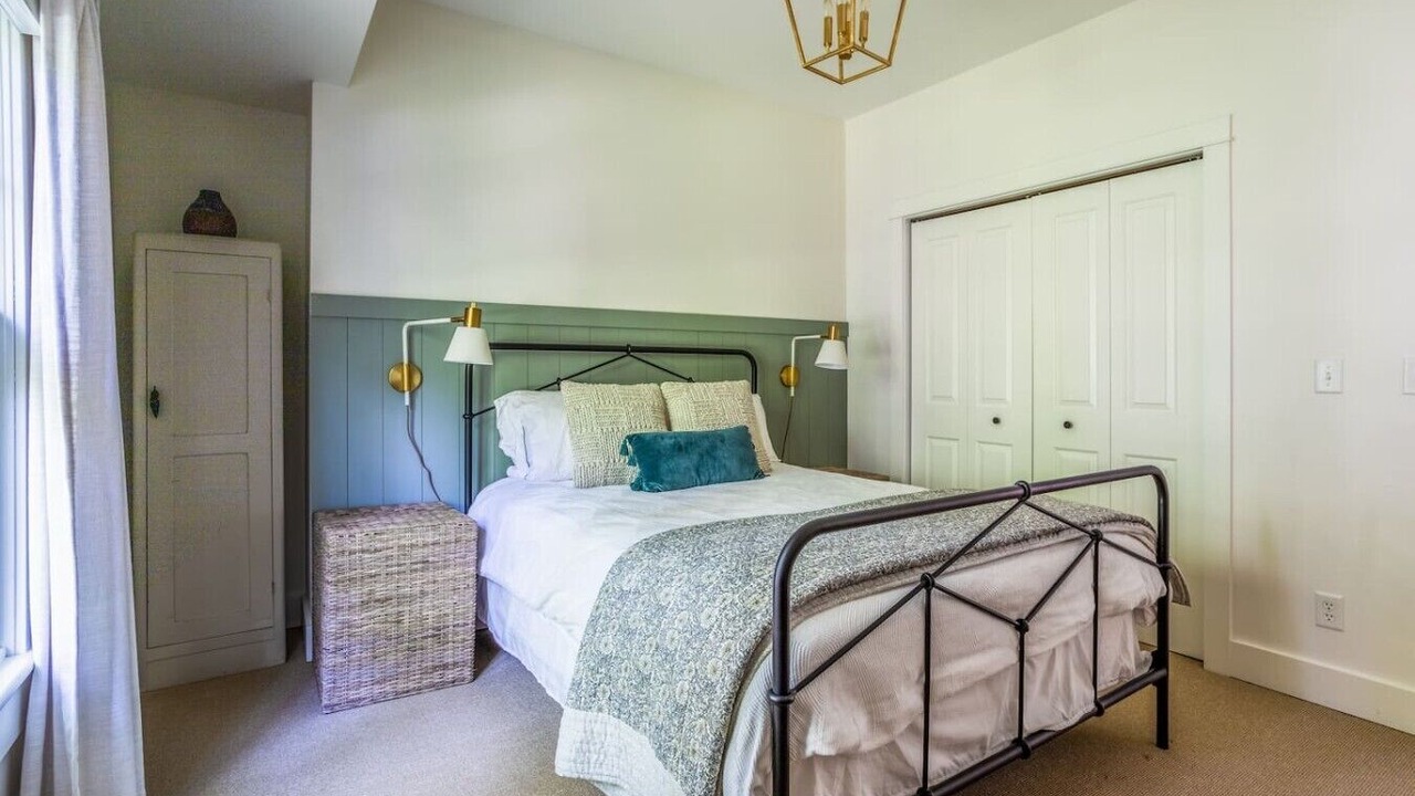 Photo of Bedroom in Lakeside