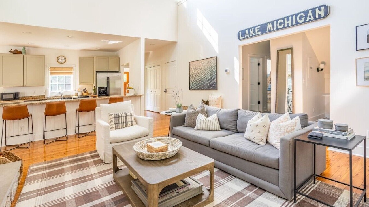 Photo of Livingroom in Lakeside