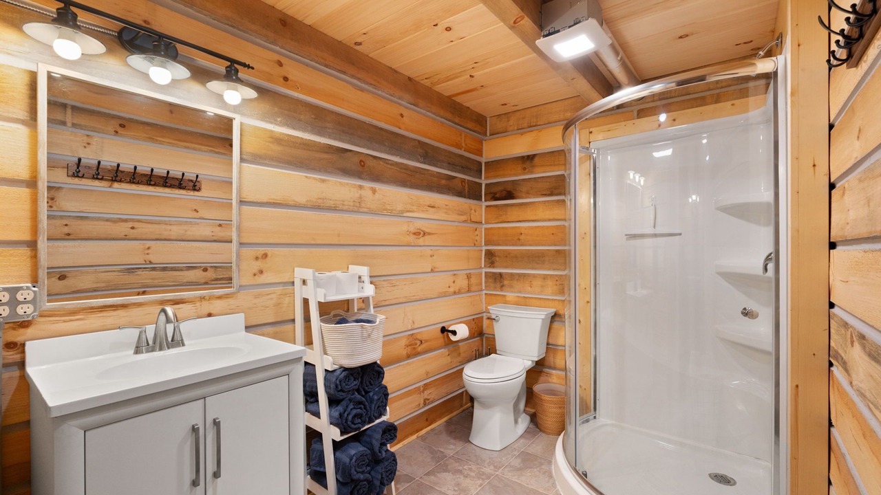 Photo of Bathroom in English