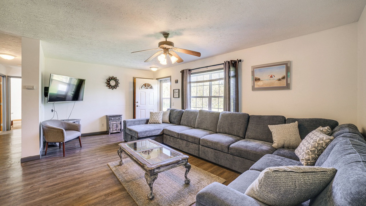 Photo of Livingroom in Bridgman