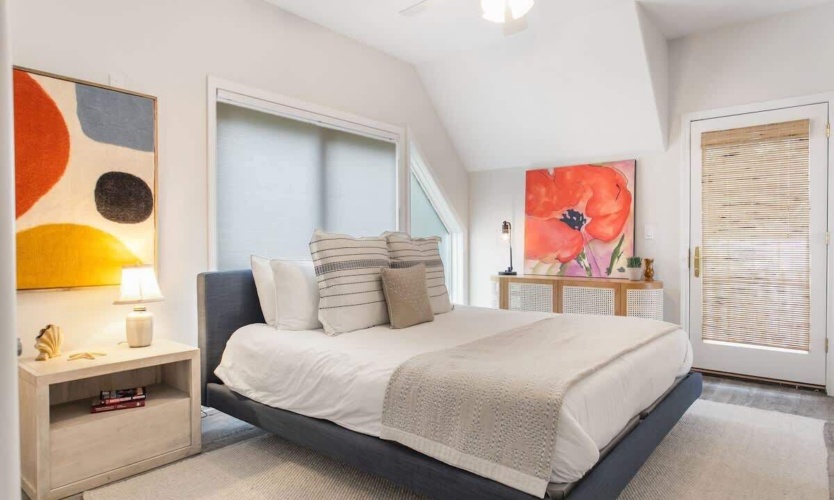 Photo of Bedroom in South Haven