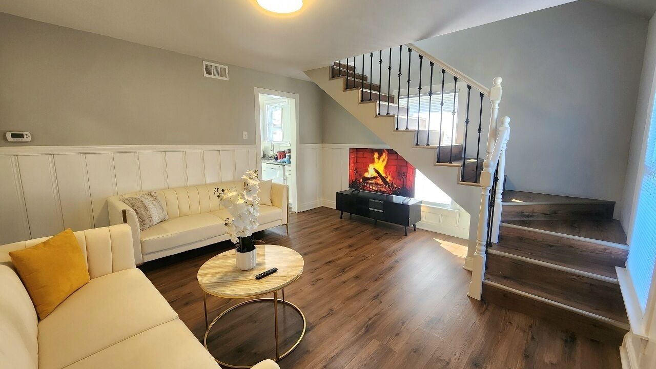Photo of Livingroom in Crestwood