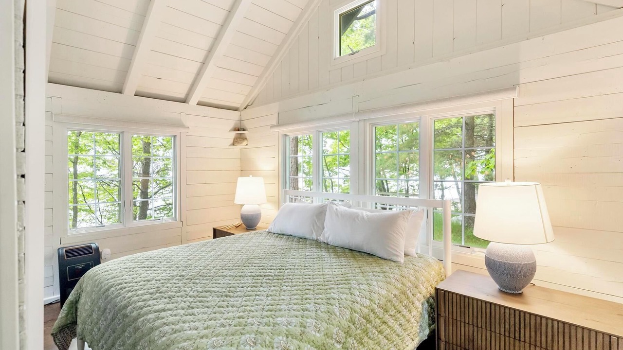 Photo of Bedroom in Harbor Springs