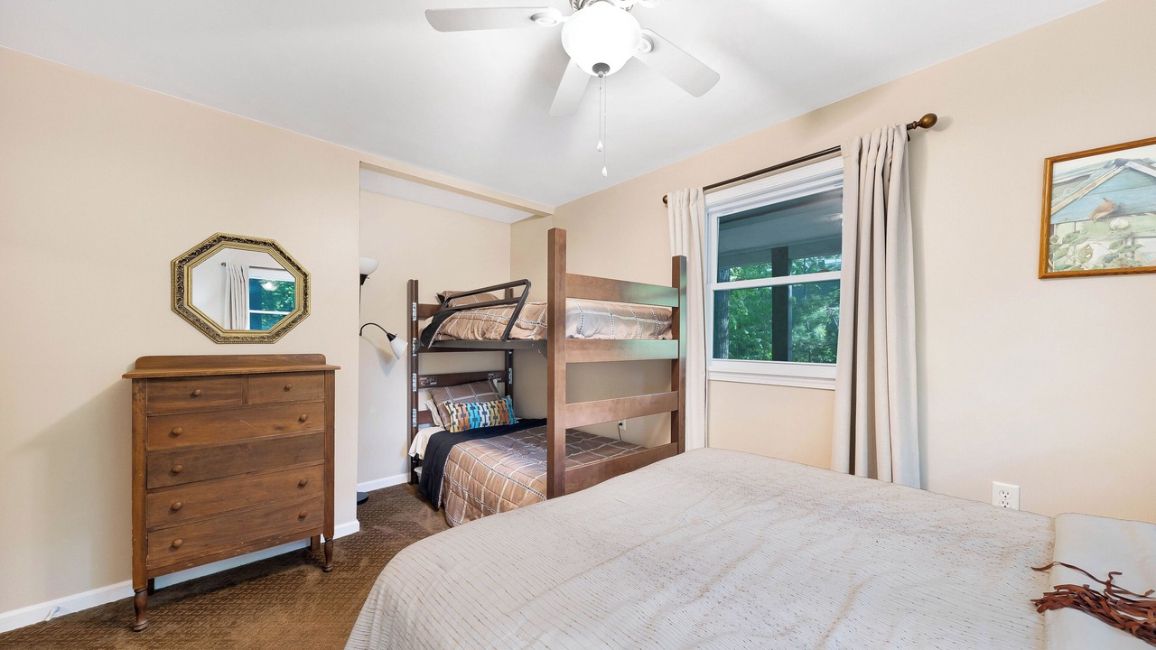 Photo of Bedroom in Lake Arrowhead