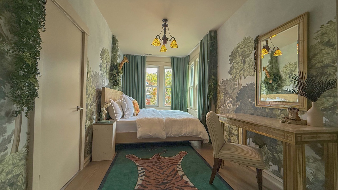 Photo of Bedroom in North Center