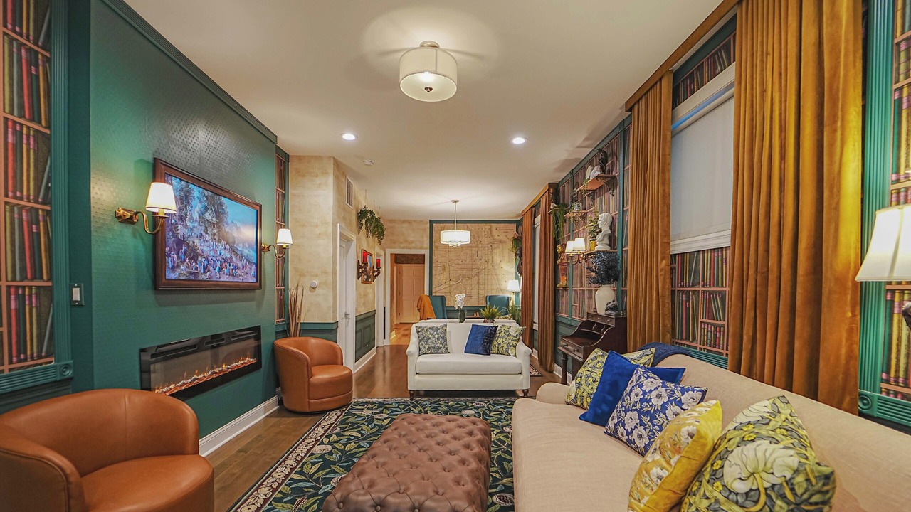 Photo of Livingroom in North Center