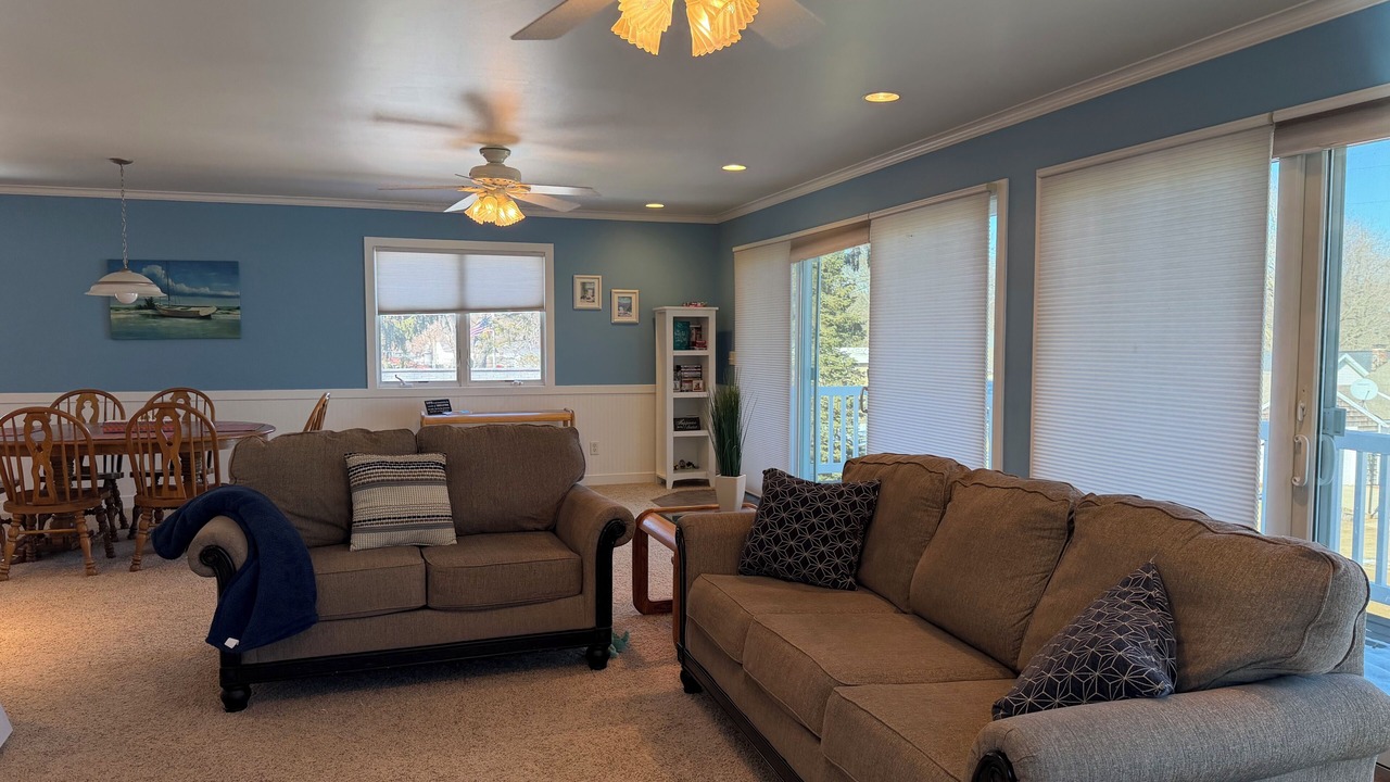 Photo of Livingroom in Allegan