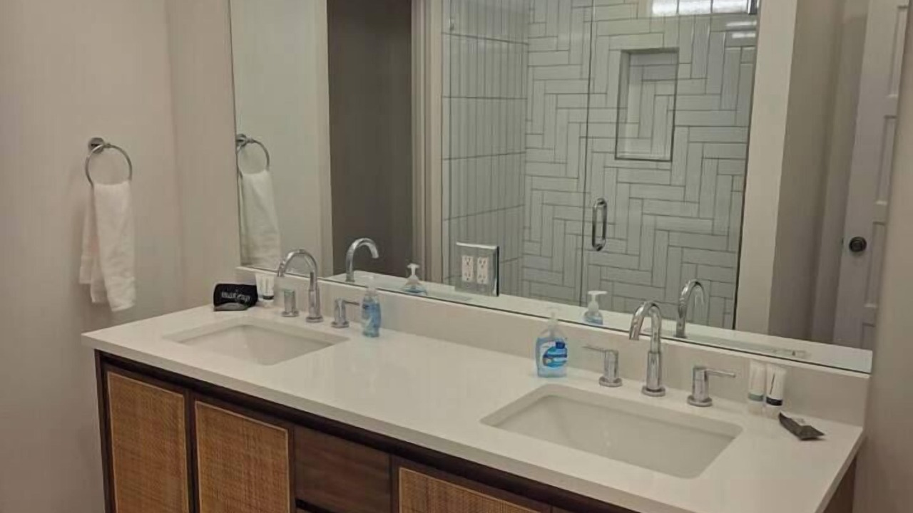 Photo of Bathroom in Pullman