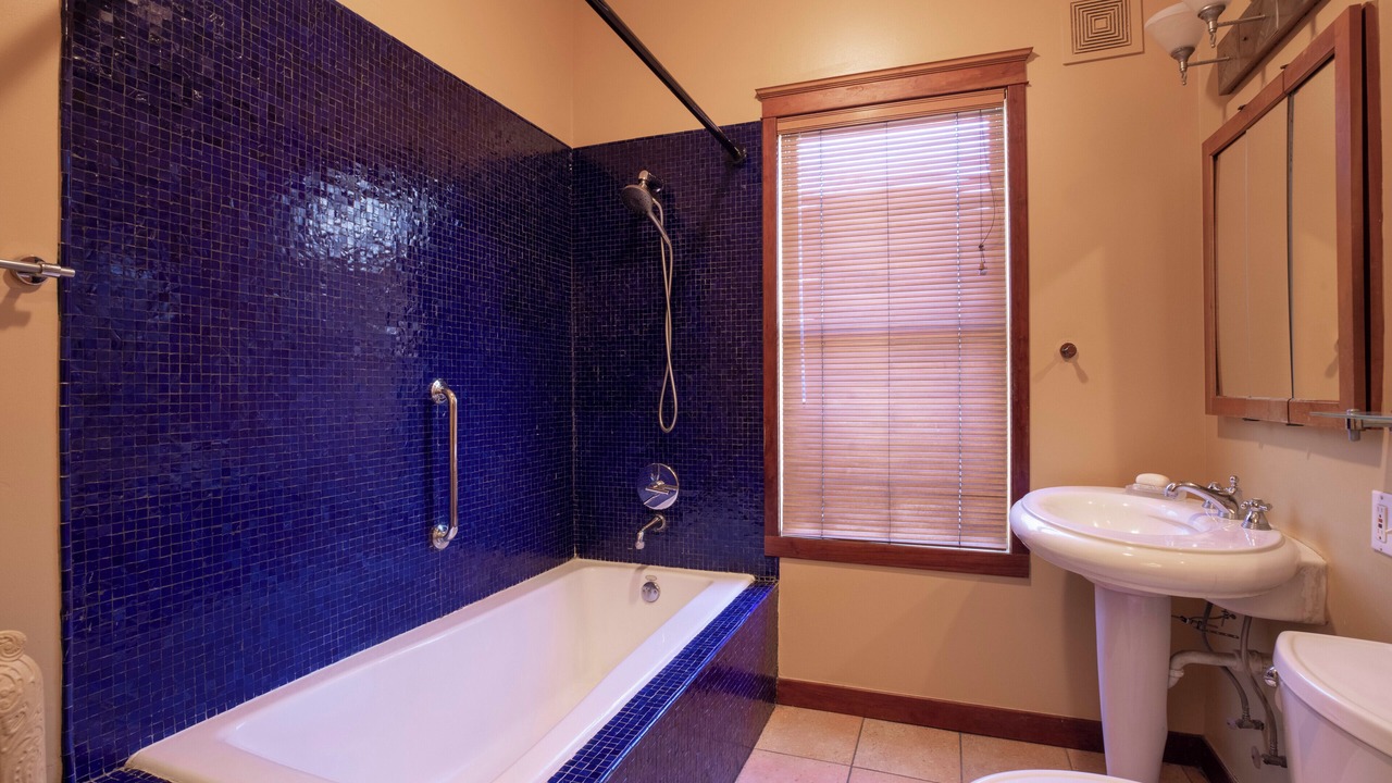 Photo of Bathroom in Magnolia Glen