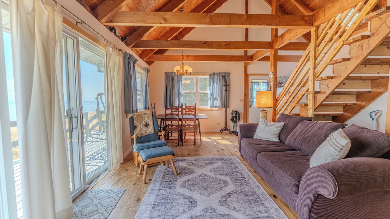 Photo of Livingroom in Manistique