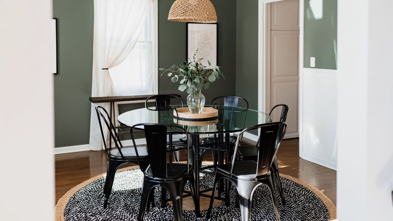 Photo of Livingroom in Shorewood-Tower Hills-Harbert