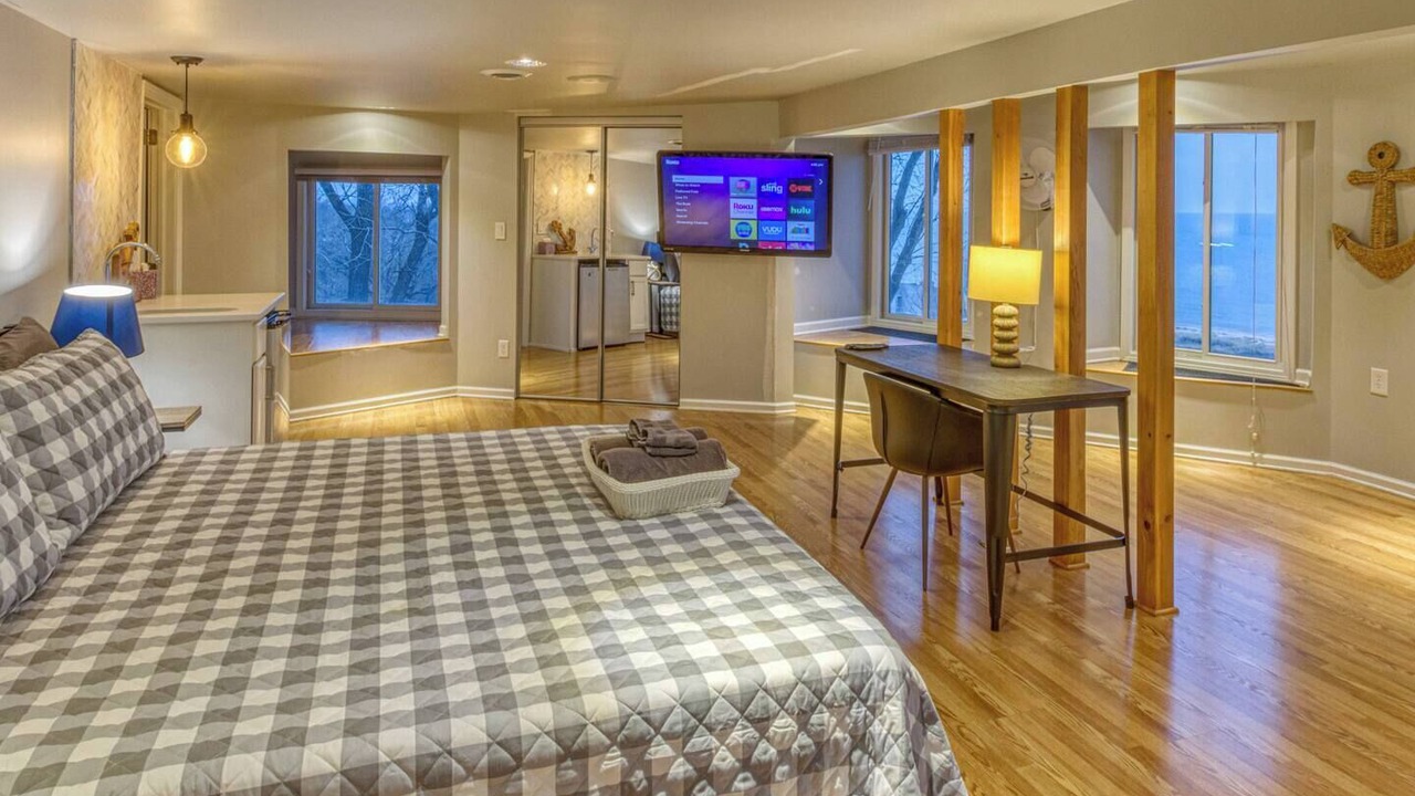 Photo of Bedroom in Miller Beach