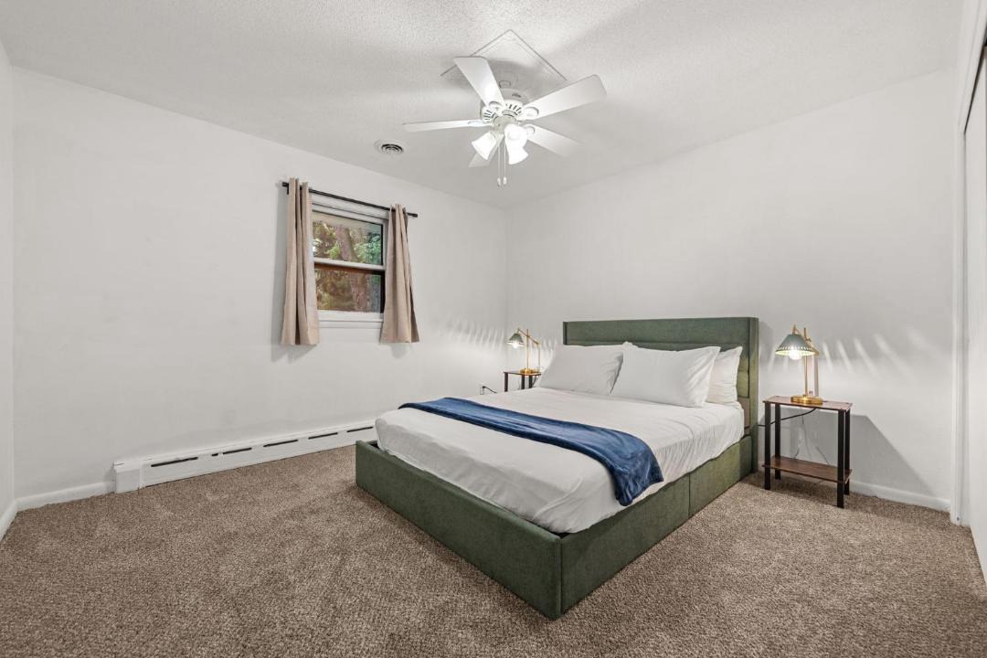 Photo of Bedroom in Baroda