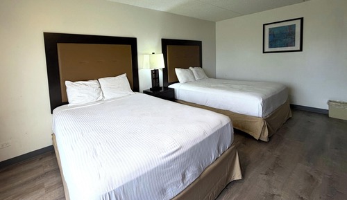 2 King Beds Non-Smoking