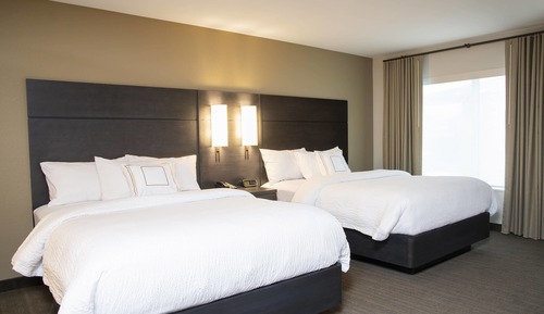 Studio, Multiple Beds (Mobility/Hearing Access, Roll-in Shwr)