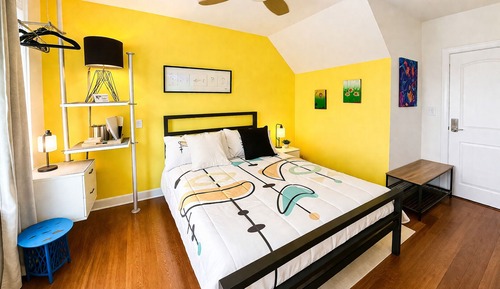 Junior Single Room, 1 Queen Bed (Room 2)