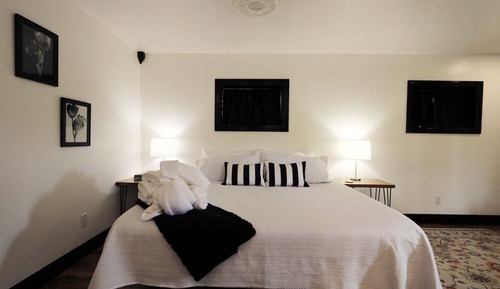 Corey Lake Private Suite
