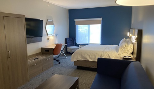 Suite, 1 King Bed, Accessible (Mobility)