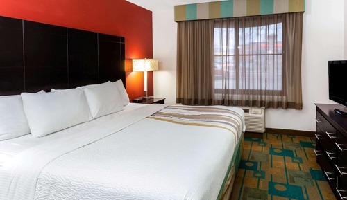 Room, 1 King Bed, Mobility Accessible (Mobility, Roll In Shower)