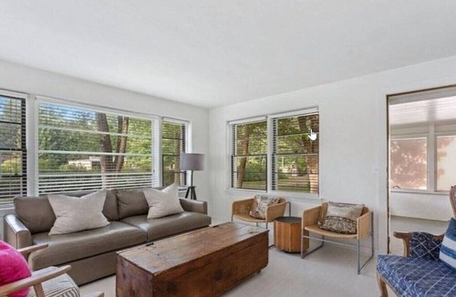 Shorewood-Tower Hills-Harbert House | Renovated cottage close to beaches, upscale restau