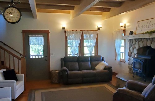 Wyatt Cabin | Cozy country cabin. Perfect for camping, relaxing and enjoying nature.