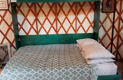 Lawton Cabin | Stay In A Yurt! Secluded And Wooded Acreage On A Lake! Lawton Mi