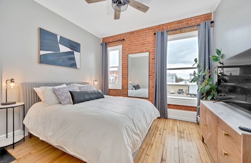 Holly Apartment | The Holly Herald Downtown Battle Alley