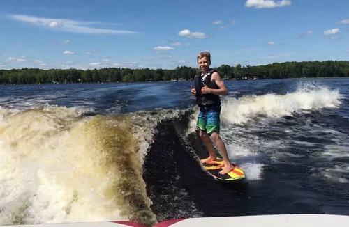 Wauksaukee House | Family Friendly Lake House for your perfect vacation any season