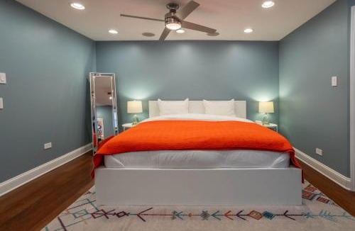 Mid-North District House | 3-Story Townhome Free Parking Private Patio Washer-Dryer