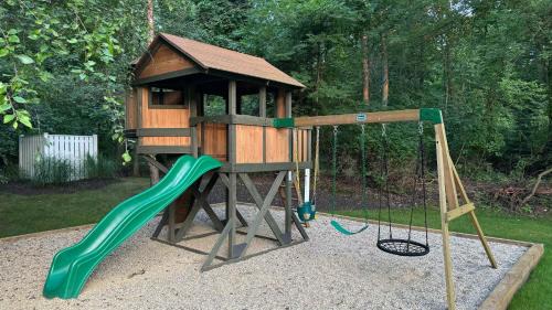 South Haven House | Spacious A-Frame with Lake Michigan Views & Hot Tub-Family Friendly