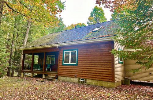 Crandon House | Private Cabin Getaway