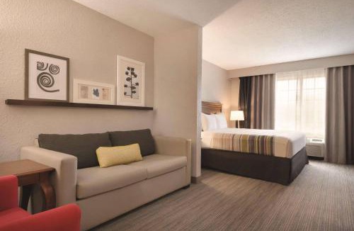 Valparaiso Hotel | Country Inn & Suites by Radisson, Valparaiso, IN