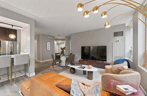 Rush and Division Apartment | The Bernardin Gold Coast Luxury Apartments Near Magnificent Mile