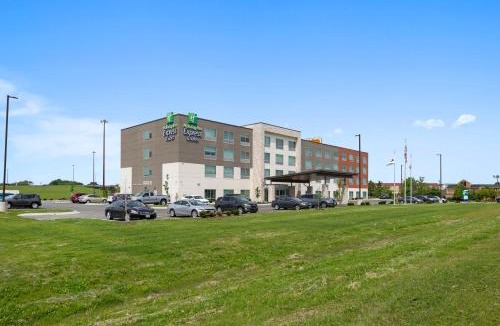 Bourbonnais Hotel | Holiday Inn Express & Suites - Bourbonnais East - Bradley by IHG