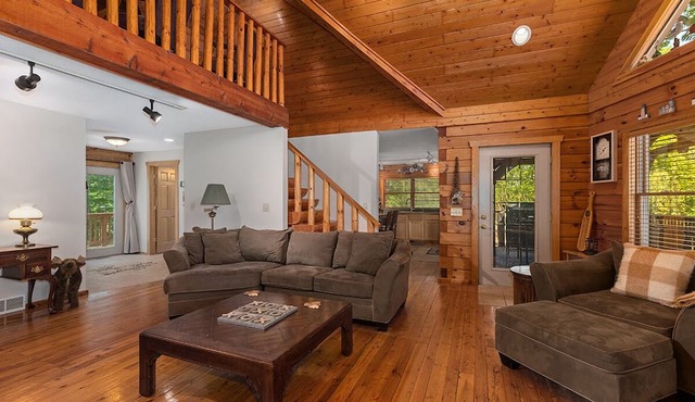 Cabin Retreat on Big Crooked Lake