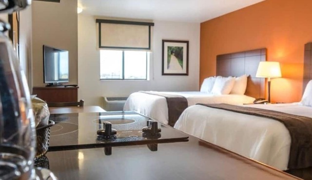 Racine Getaway w/Kitchenette Near Scenic Parks