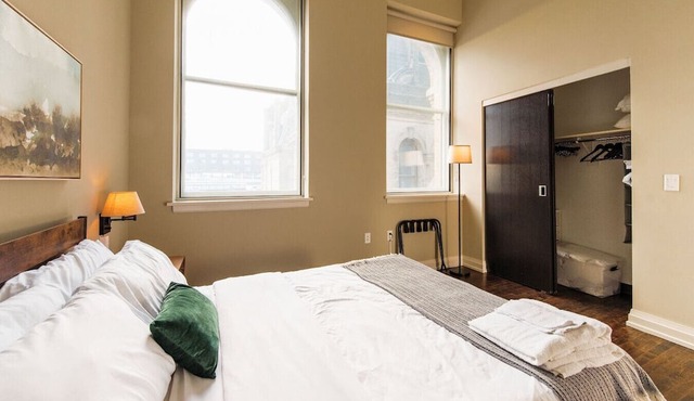 Downtown Luxe 2BR Loft Apt | Sleeps 8 | Walkable