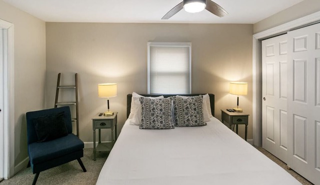 Great For Families DT Libertyville near Naval Base
